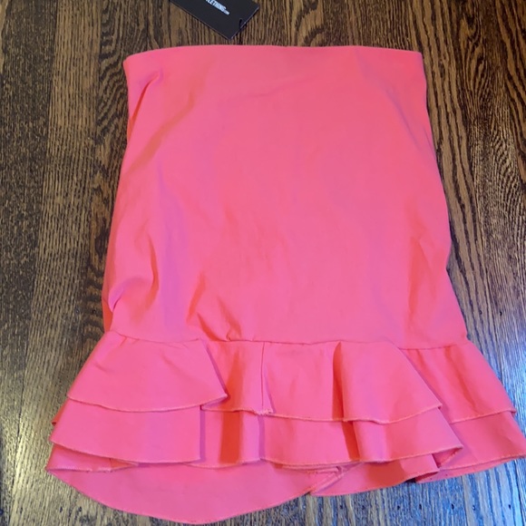 NWT PrettyLittleThing Coral Woven Frill Stretch Ruched Front Mini Skirt - Picture 6 of 7